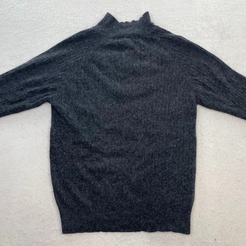 JH Collectibles Lambswool Angora Fuzzy Grey Sweater 1/4 Button Collar Sz Medium - Picture 2 of 5